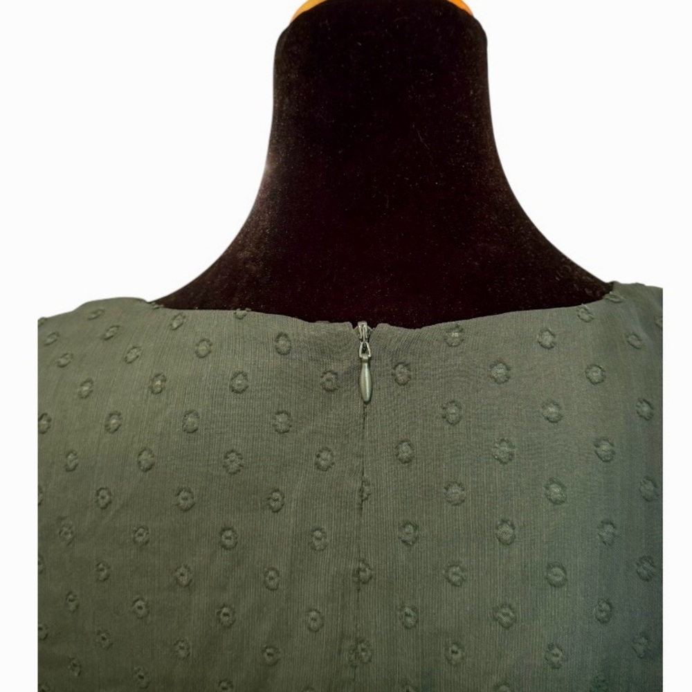 Lulu's Have Harmony Dress Sz M Green Swiss Dot Asymmetrical Ruffled Midi EUC - Picture 4 of 7
